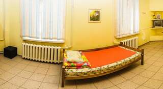 Гостиница Хостел Барнаул Барнаул Кровать в общем четырехместном номере для женщин-2