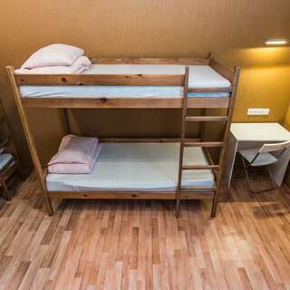 Гостиница Хостел Барнаул Барнаул Койко-место в 8-местном номере бюджет (мужской)/удобства на этаже-9