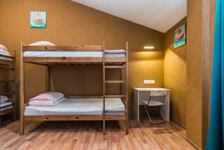 Гостиница Хостел Барнаул Барнаул Кровать в 6-местном общем женском номере-9