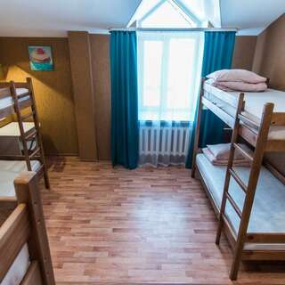 Гостиница Хостел Барнаул Барнаул Койко-место в 8-местном номере бюджет (мужской)/удобства на этаже-8