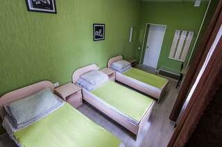 Гостиница Хостел Барнаул Барнаул 3-местный номер эконом-3